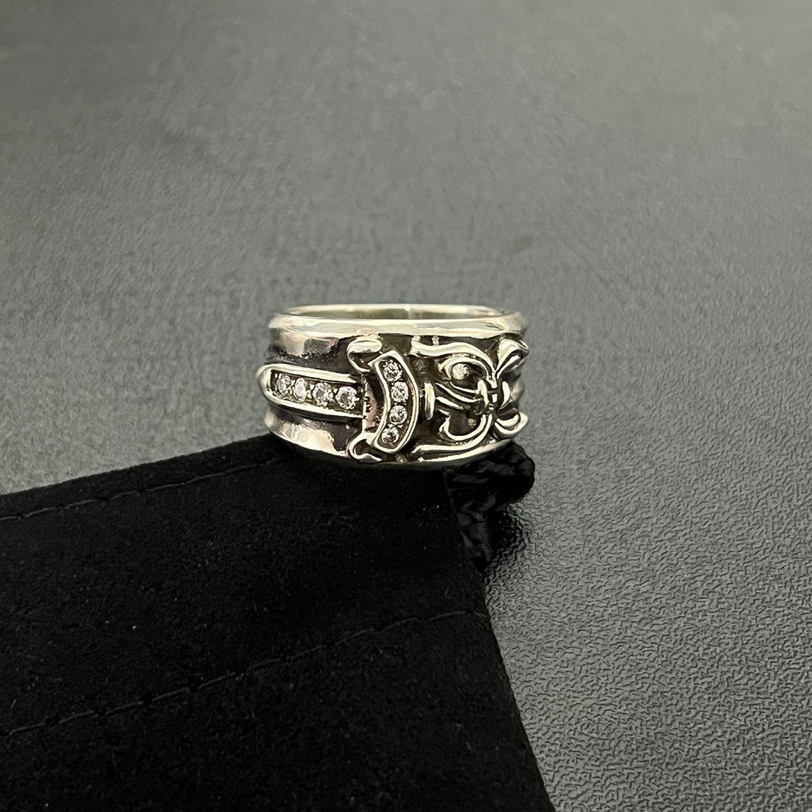 Wide sword ring