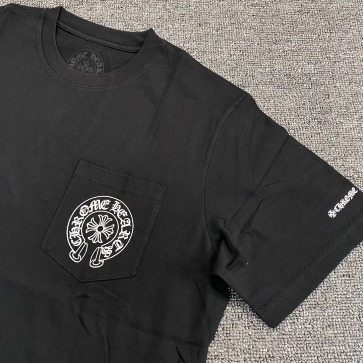 Horseshoe Print T-Shirt