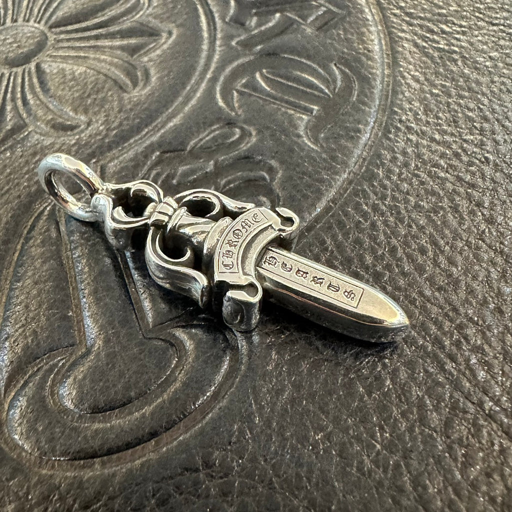 kingchrome Dagger Pendant