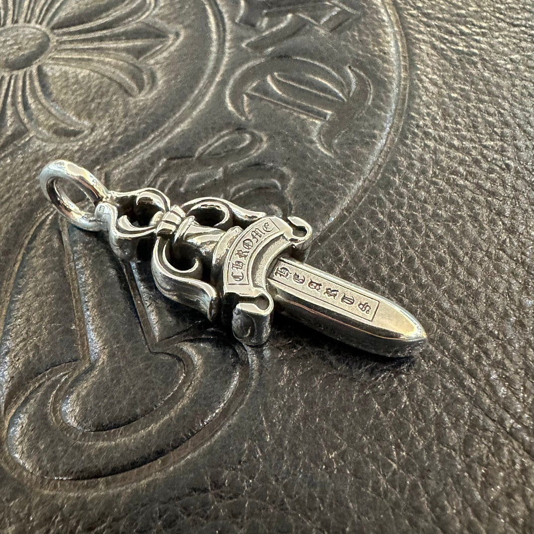 kingchrome Dagger Pendant