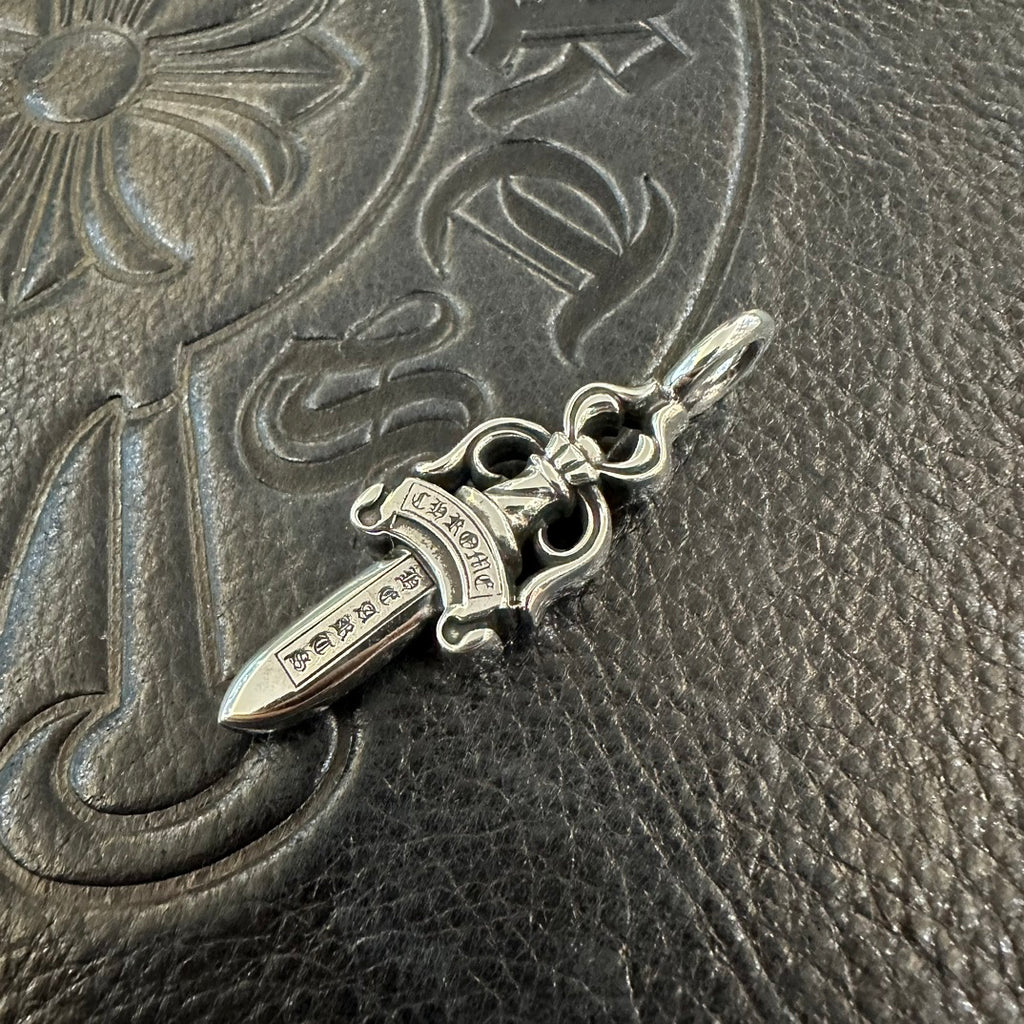 kingchrome Dagger Pendant