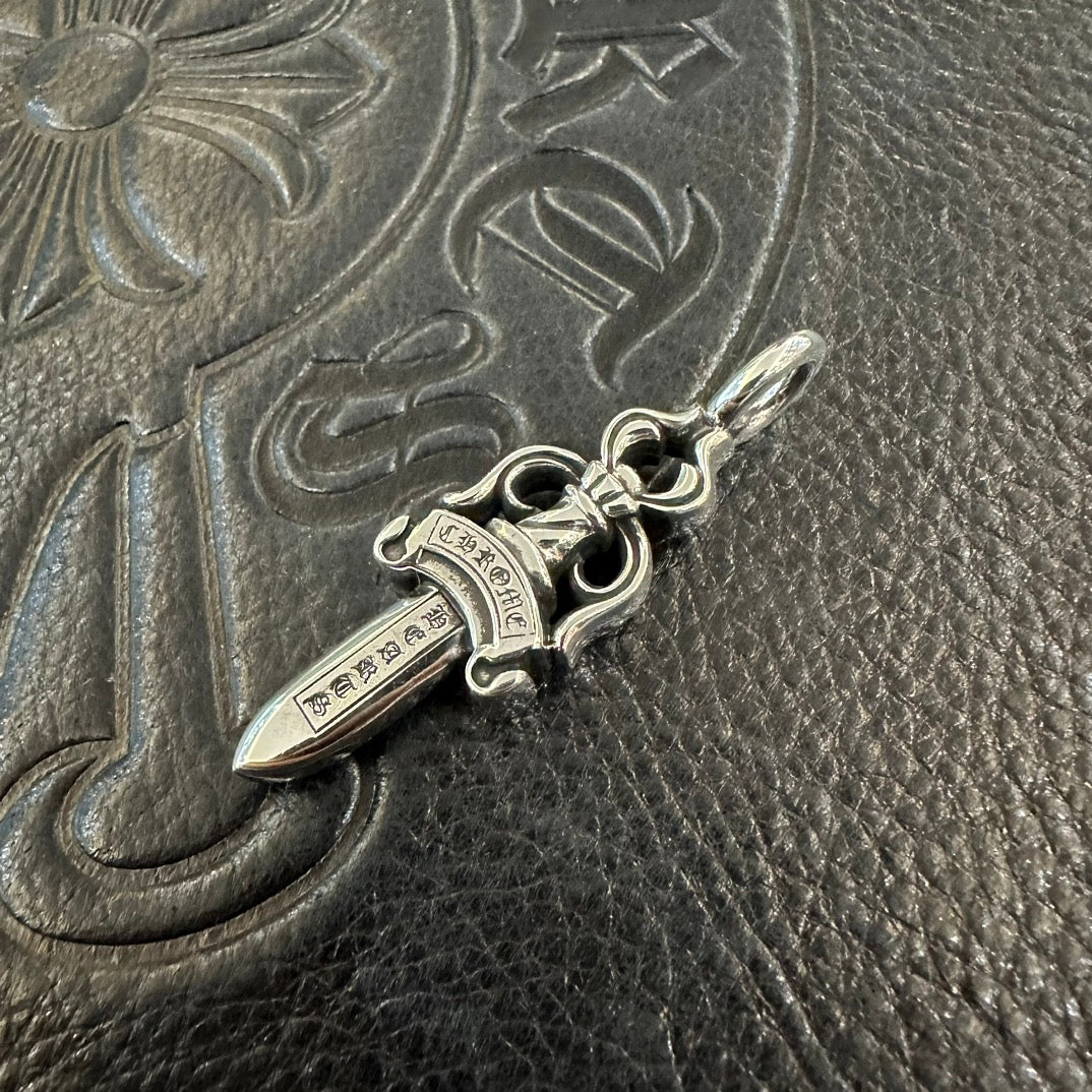 kingchrome Dagger Pendant