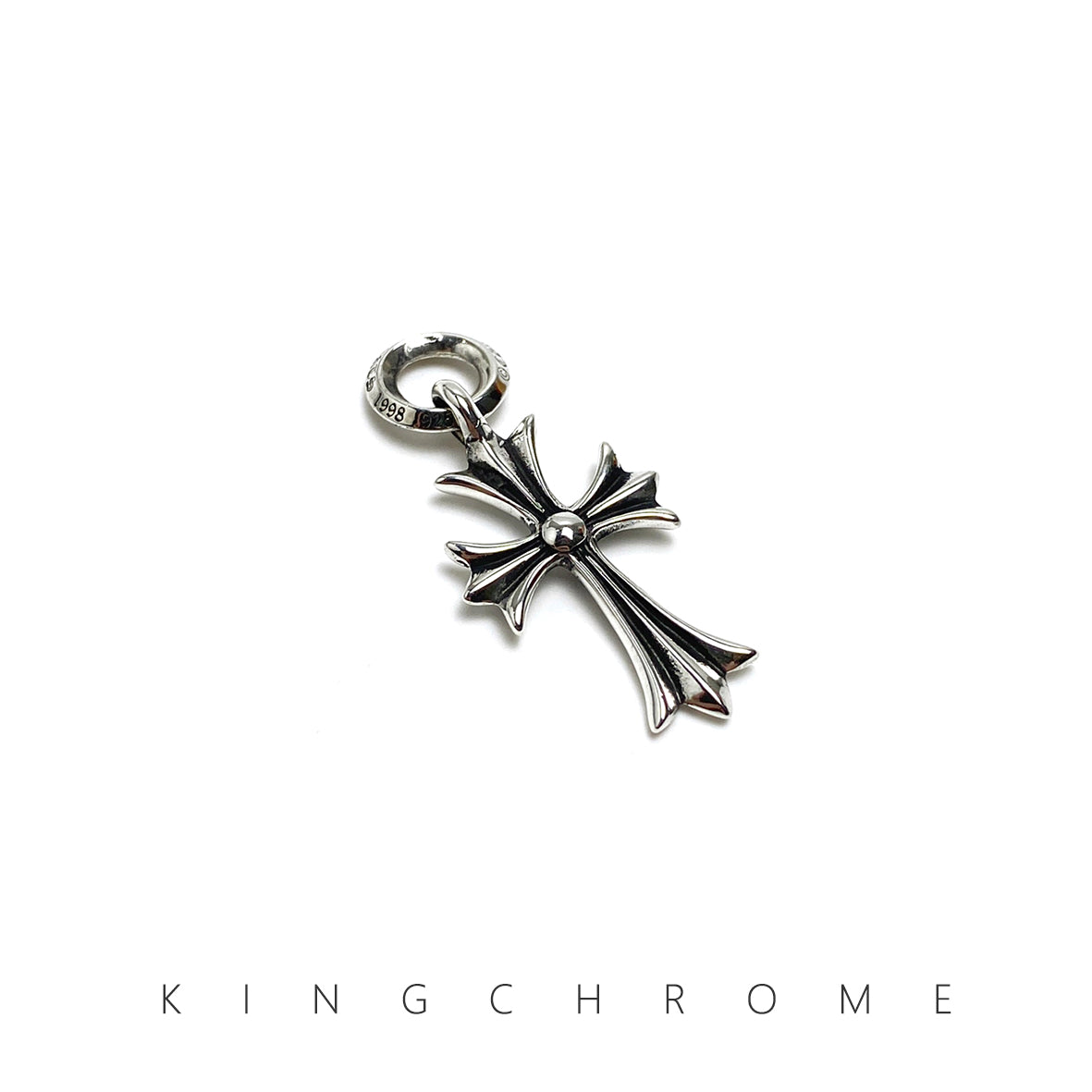 Single-Loop Cross Pendant