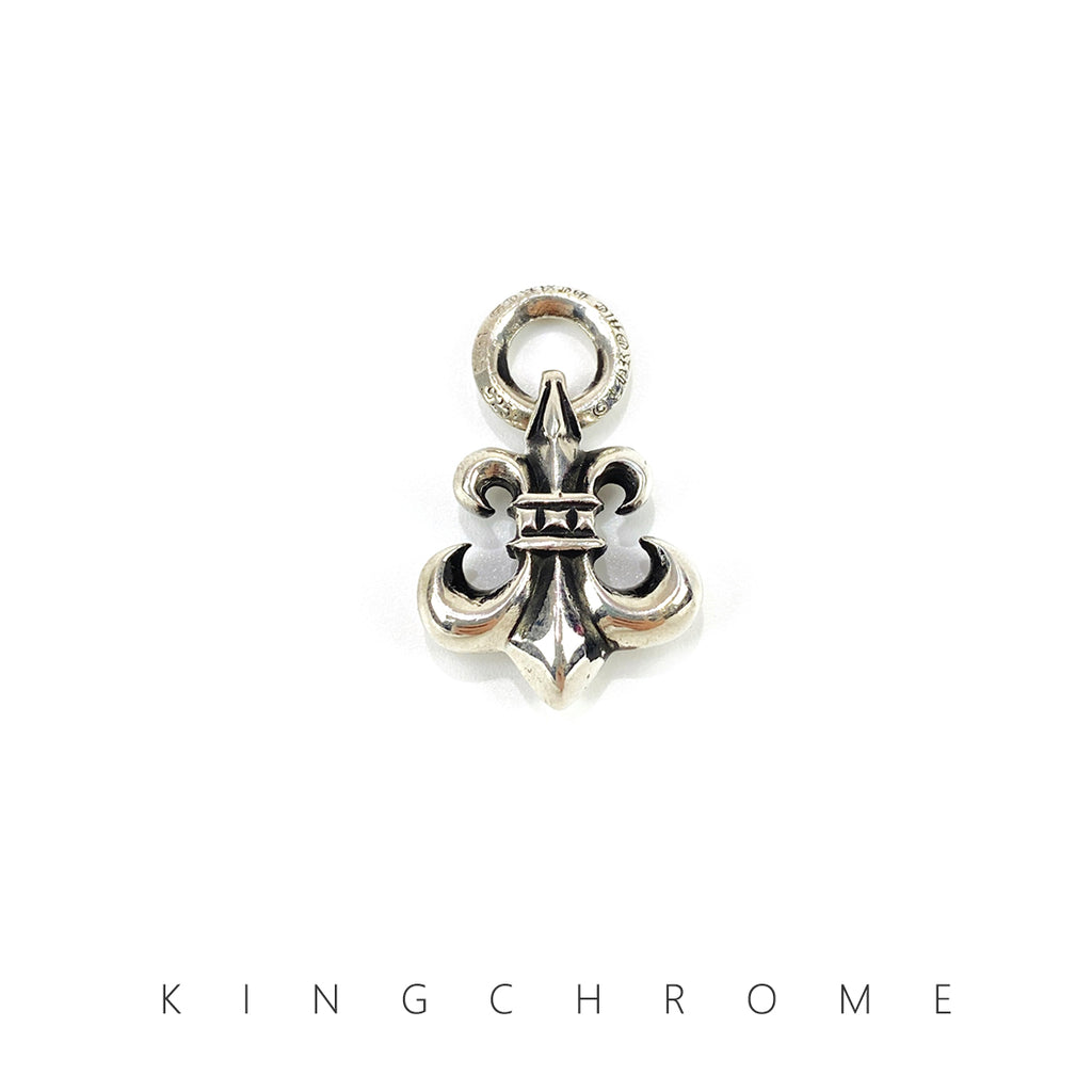 Small Gothic Fleur-de-Lis Pendant
