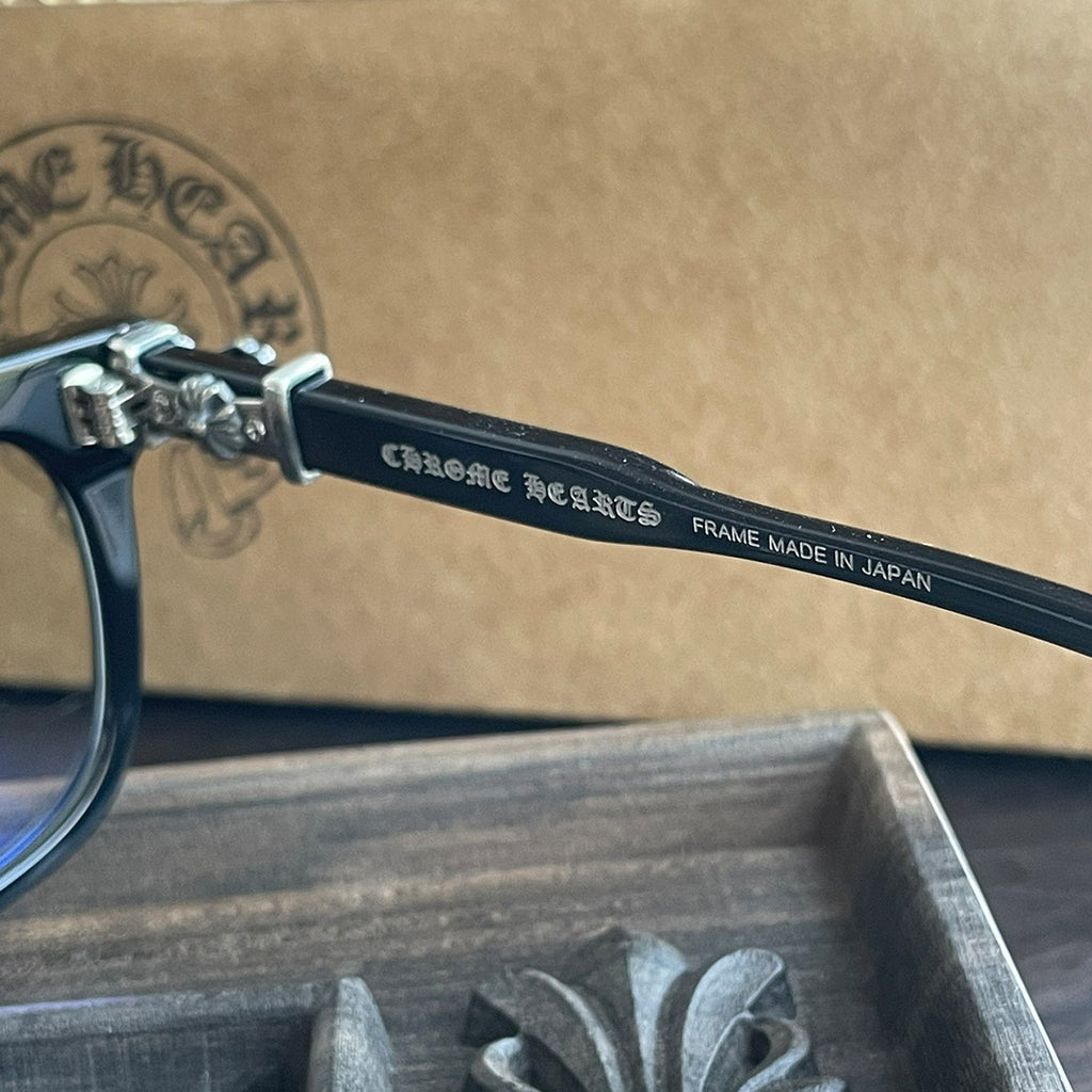 Cox black glasses