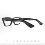 Black-rimmed sword glasses
