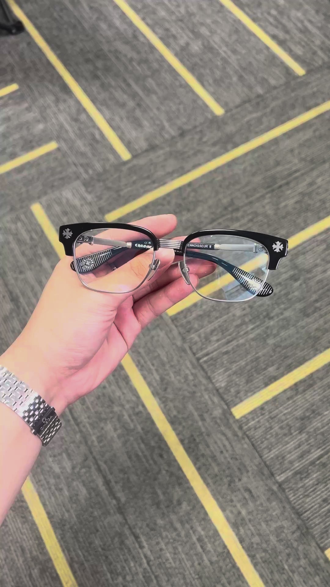 KingChrome Half-rimmed cross-shaped glasses